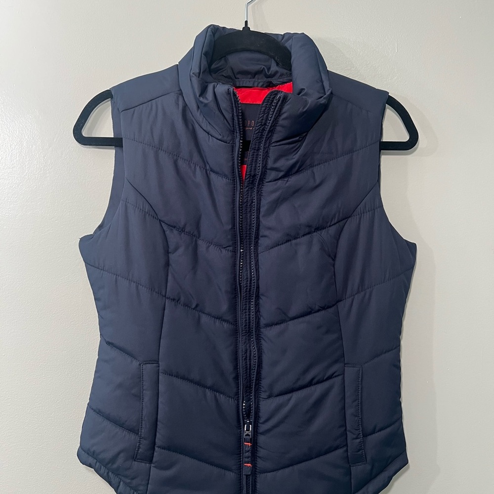 Aeropostale Navy Blue and Red Lightweight Puffer Vest